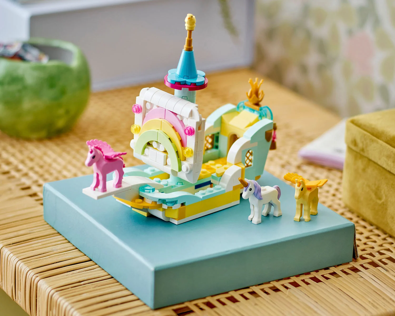 LEGO CREATOR Unicorn Castle - Image 10