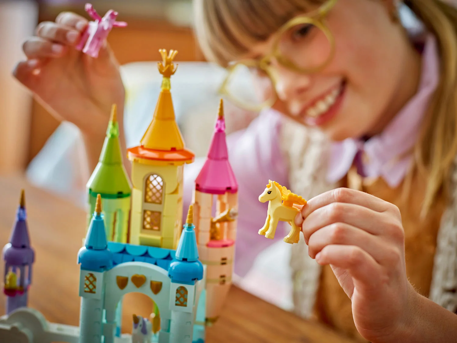 LEGO CREATOR Unicorn Castle - Image 2