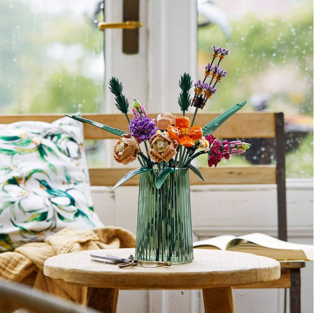 LEGO Flower Bouquet - Image 11