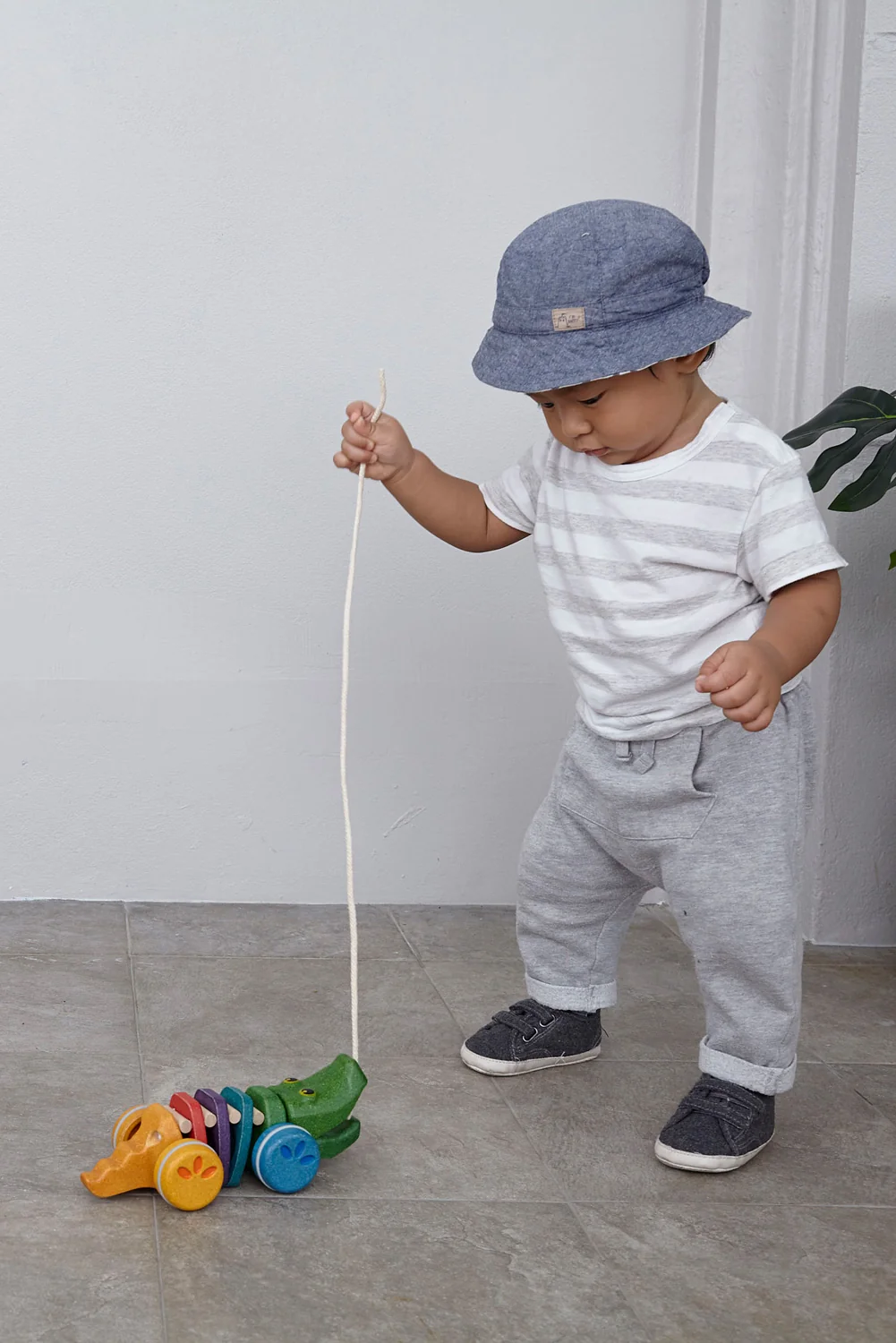 Rainbow Alligator Pull Toy - Image 4